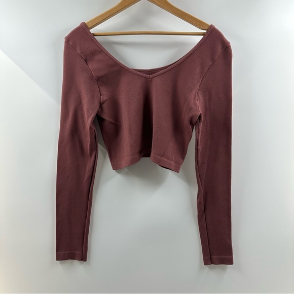 Aeropostale Reversible Cropped Ribbed Top – Size Medium (Dusty Rose/Mauve) - Picture 4 of 4